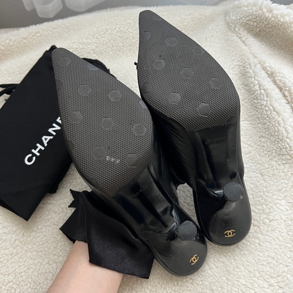 Auth Chanel Vintage Black Pointed CC Logo Mules - Size 37 - Picture 5 of 12